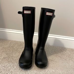 Classic hunter boots. Gently worn,soles pristine, light toe scuff. As pictured.